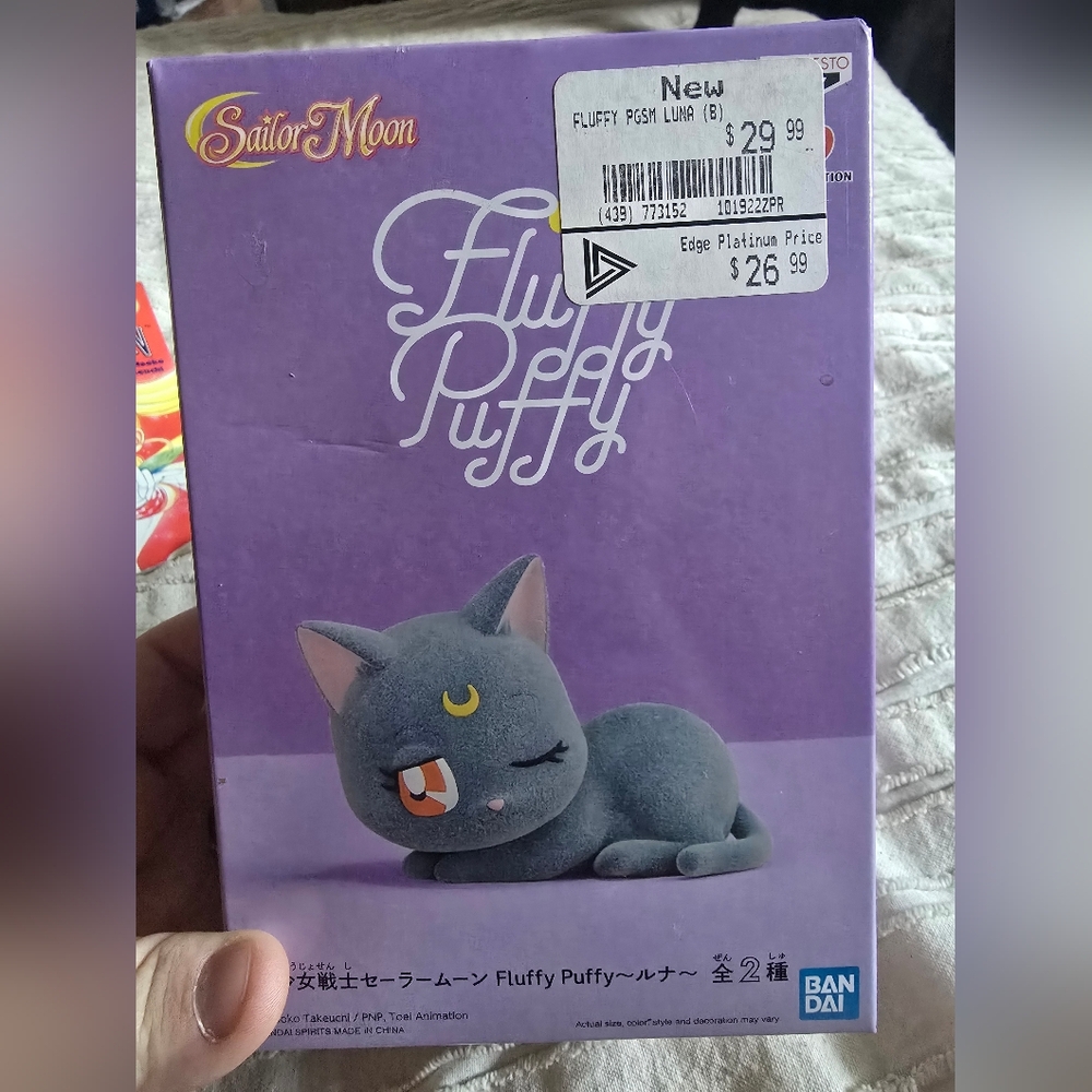 Sailor moon luna figure NIB